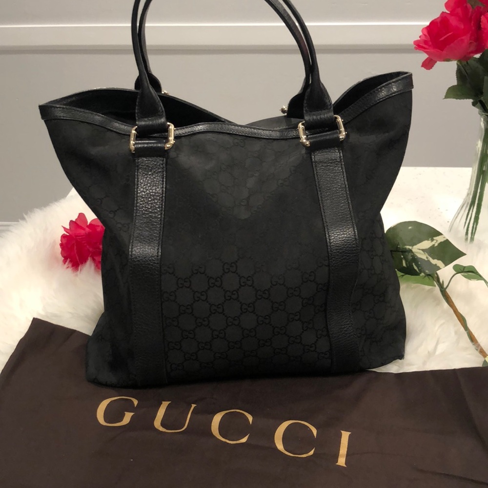 Black Gucci Bag/Purse
